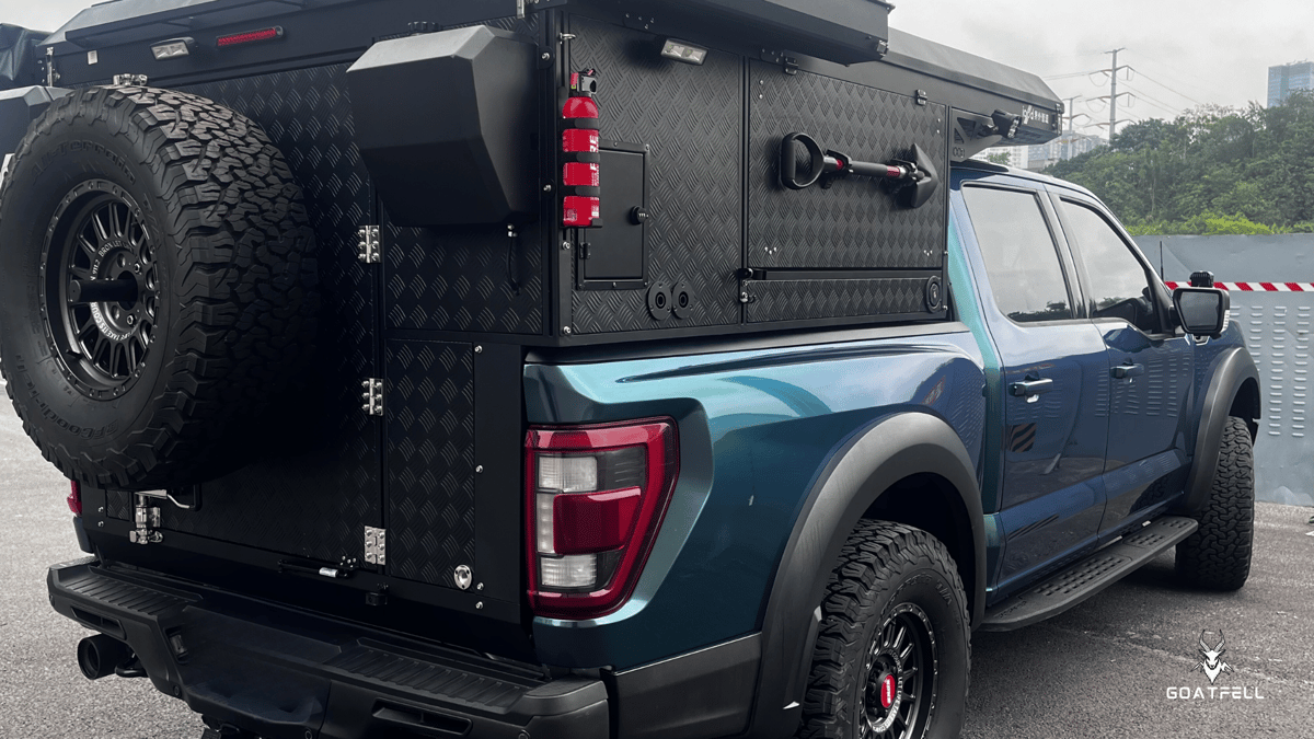 rear view of demountable camper unit on pick up truck